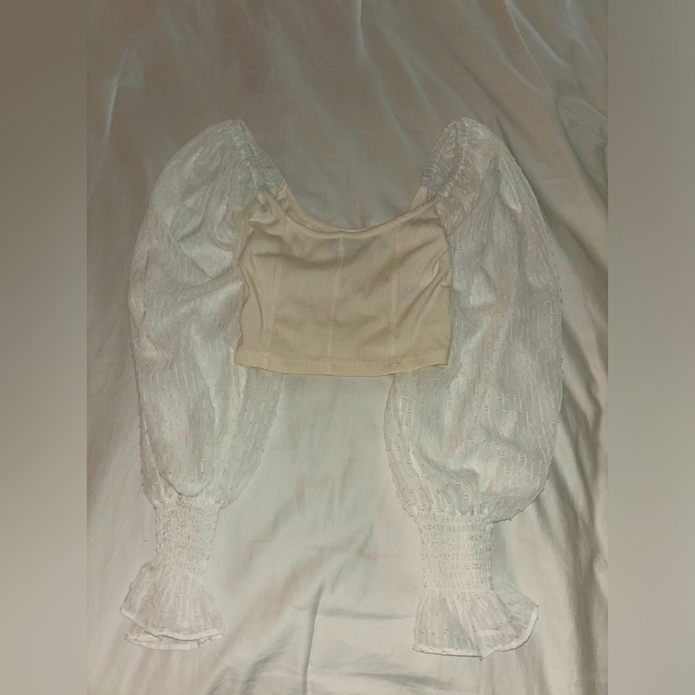 URBAN OUTFITTERS LONG SLEEVE TOP